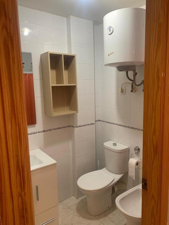 Alquilo Hermoso Apartamento En La Paradisiaca Oropesa Del Mar, 2Habitaciones, 1 Bano, Cocina, Salon, Aire Acondicionado Y Balcon A 400 Metros De La Playa Morro De Gos, Muy Cerca De Supermercados, Comercios Y Bares Esterno foto