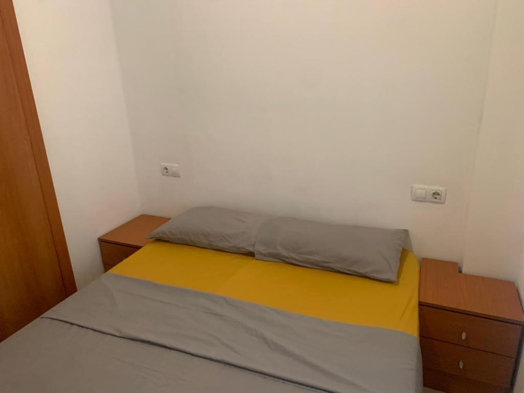 Alquilo Hermoso Apartamento En La Paradisiaca Oropesa Del Mar, 2Habitaciones, 1 Bano, Cocina, Salon, Aire Acondicionado Y Balcon A 400 Metros De La Playa Morro De Gos, Muy Cerca De Supermercados, Comercios Y Bares Esterno foto
