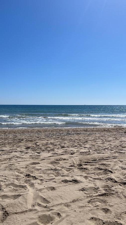 Alquilo Hermoso Apartamento En La Paradisiaca Oropesa Del Mar, 2Habitaciones, 1 Bano, Cocina, Salon, Aire Acondicionado Y Balcon A 400 Metros De La Playa Morro De Gos, Muy Cerca De Supermercados, Comercios Y Bares Esterno foto