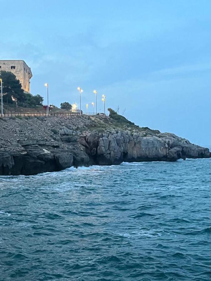 Alquilo Hermoso Apartamento En La Paradisiaca Oropesa Del Mar, 2Habitaciones, 1 Bano, Cocina, Salon, Aire Acondicionado Y Balcon A 400 Metros De La Playa Morro De Gos, Muy Cerca De Supermercados, Comercios Y Bares Esterno foto